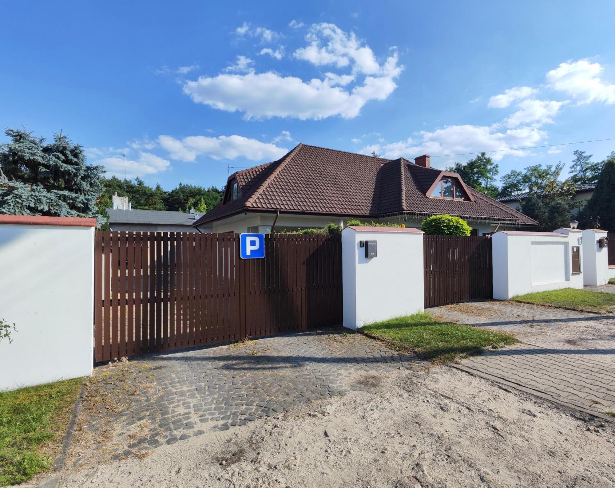 Pokoje Goscinne Sonia Tuszyn Exterior foto